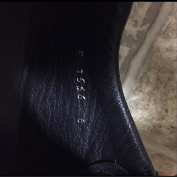 ‼️ Authenthic Prada Shoes Size 7 ‼️ - Picture 3 of 3